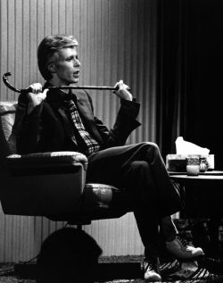 'Loves To Be Loved' A David Bowie Blog