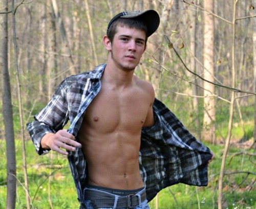 diggin-that-dude:  Jake Houser 