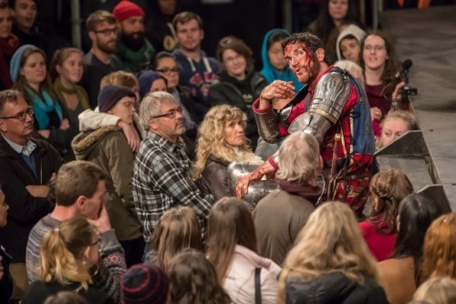 popupglobe:Chris Huntly-Turner as Henry V in Shakespeare’s Henry V at the Pop Up Globe [x] [x]Look a