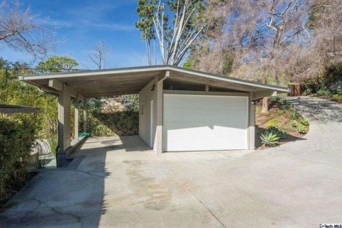 2,145,000/4 br/2100 sq ftbuilt in 1961 Pasadena, CA