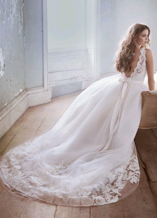 Lace wedding dress