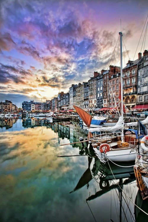 Fotografia Honfleur, le port. de Claude Bencimon, France by Simone Hilbrecht