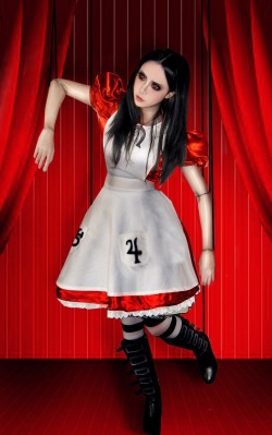 cosplay-soul:  Alice | Alice: Madness Returns