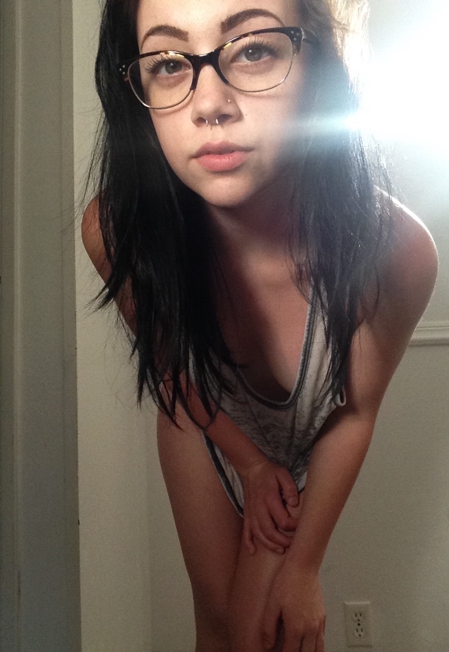 meowinaround:  forever sick, but still feelin myself 