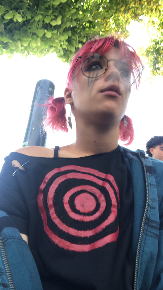Killer Sans Cosplay At School