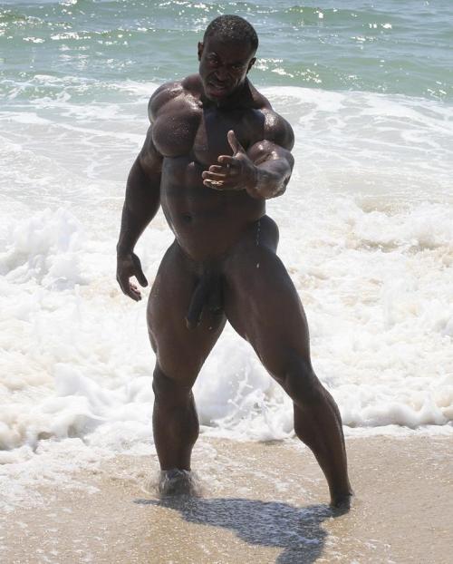 blkbugatti:seeker310:princesofebony:May 4, 2016    Royal Beach Noble musclesKings!!rod the