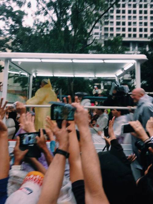 011815. Bago pa dumating dito si Pope Francis, niyayaya ko na si Papa na pumunta kami sa activities 