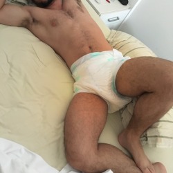 peepantsx:Good morning! #diaperlovers #diaperboys #diaperlover