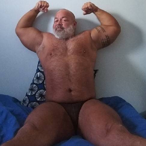 hairymusclebeast300:Follow BIG THICK HAIRY BULL DAD ON INSTAGRAM Big_beast_kimo and xx vids 