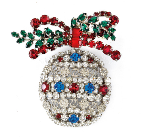 Rudolf Weiss, christmas brooch, 1960s. Svarovski stones. Kaufleuten-Neugablonz, Germany. Via Dorothe