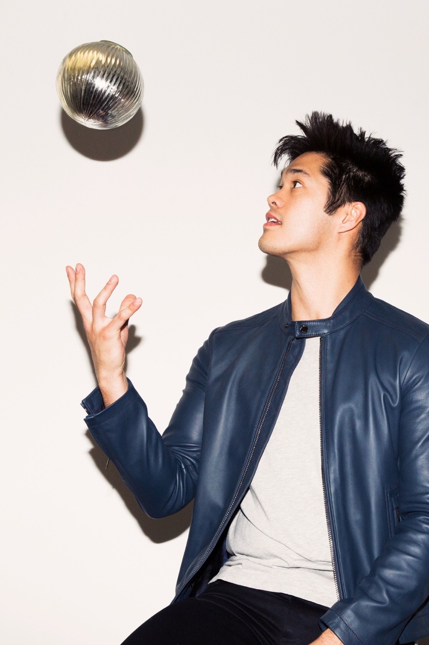 zachdtfdempsey:  Ross Butler | Coveteur   How is he even real?