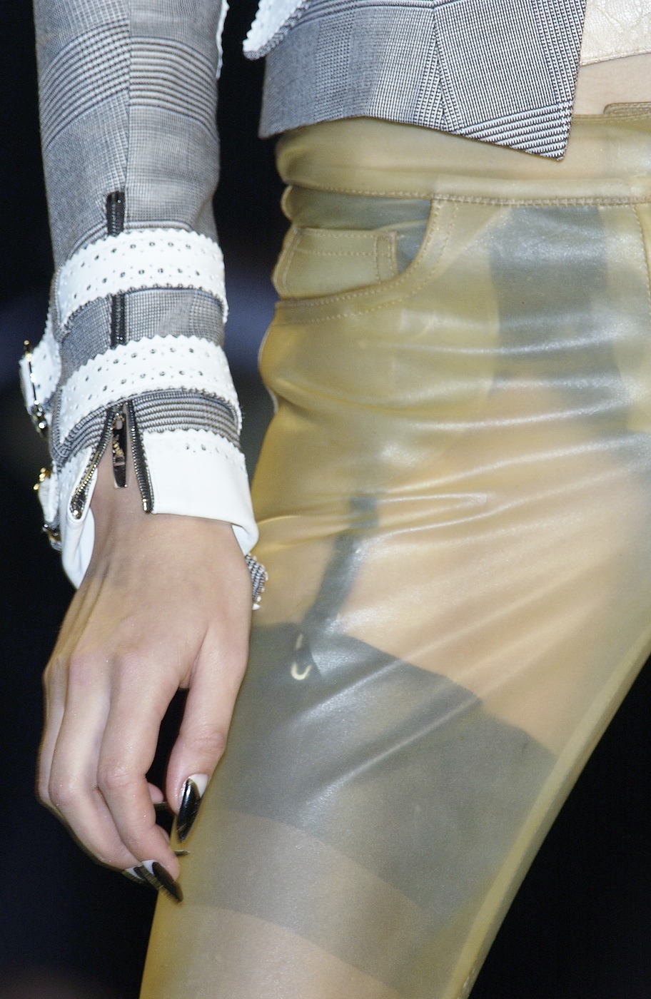  frackowiakween:  Christian Dior ss 2004   