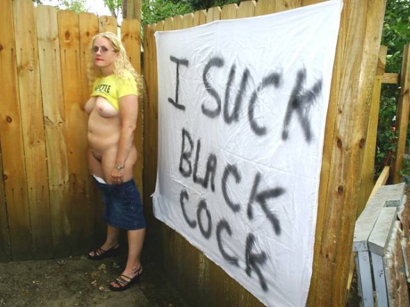 greg69sheryl:  Penelope is proud of her sign. 