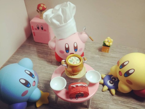 Food always tase better with friends #kirby #kirbystarallies #星のカービィ #nintedo #nendoroid #nendogram 