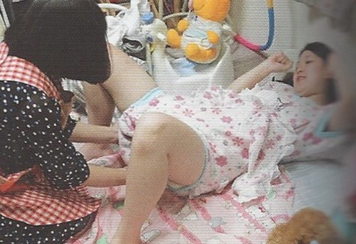 myseadad:  Japanese diaper girl 2.