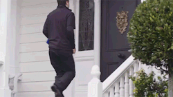 sizvideos:  Door knocking is so last century, see how to get rid of them