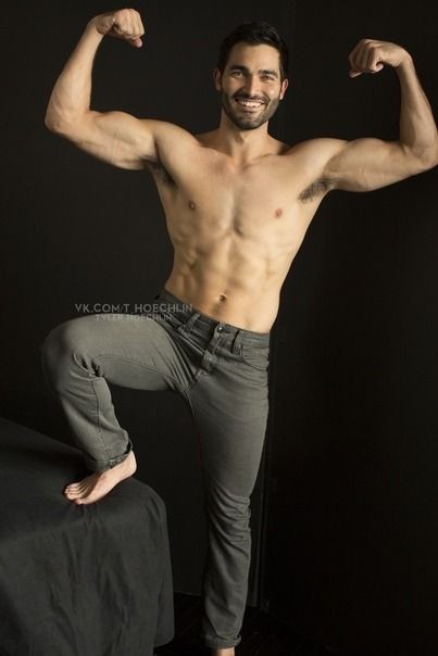Tyler Hoechlin Crack #1