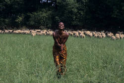 mademoiselleclipon:Waris Dirie by Jacques Lange