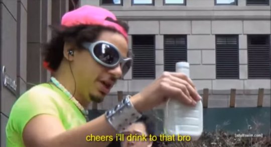 mysteriousninja:  Godzilla: SKREEEEEEOEEOONK Me: 