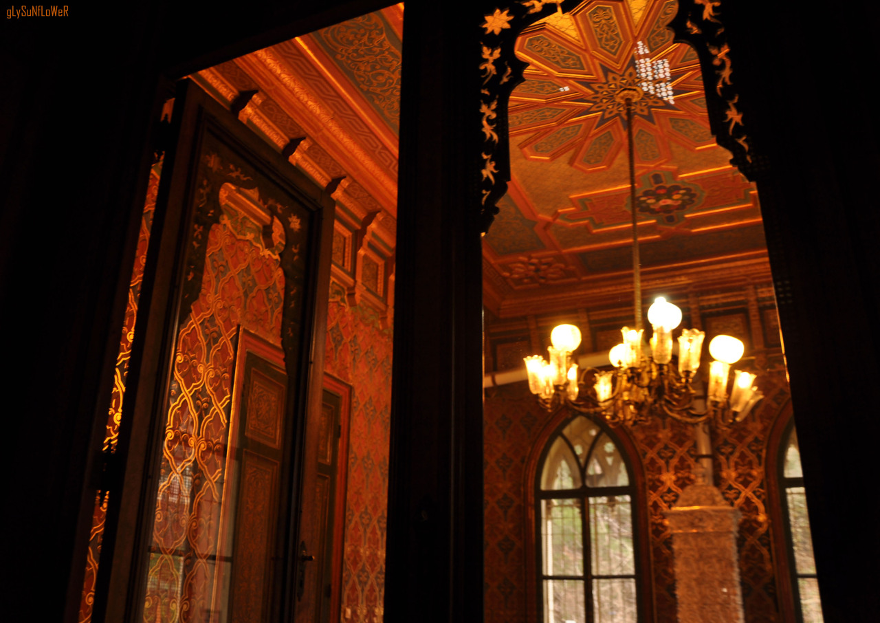 Yıldız Hamidiye Camii
II. Abdulhamid tarafından 1884 yılında yaptırılmıştır. II. Abdulhamit, V. Mehmed Reşad ve VI. Mehmed Vahideddin dönemlerinde Cuma selamlığı ve bayram törenlerinde kullanılmıştır.
Yıldız Hamidiye Mosque
Built upon the orders of:...