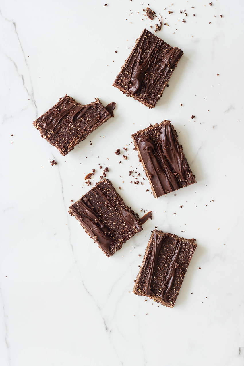 Raw Brownie Bites | a Love a fare