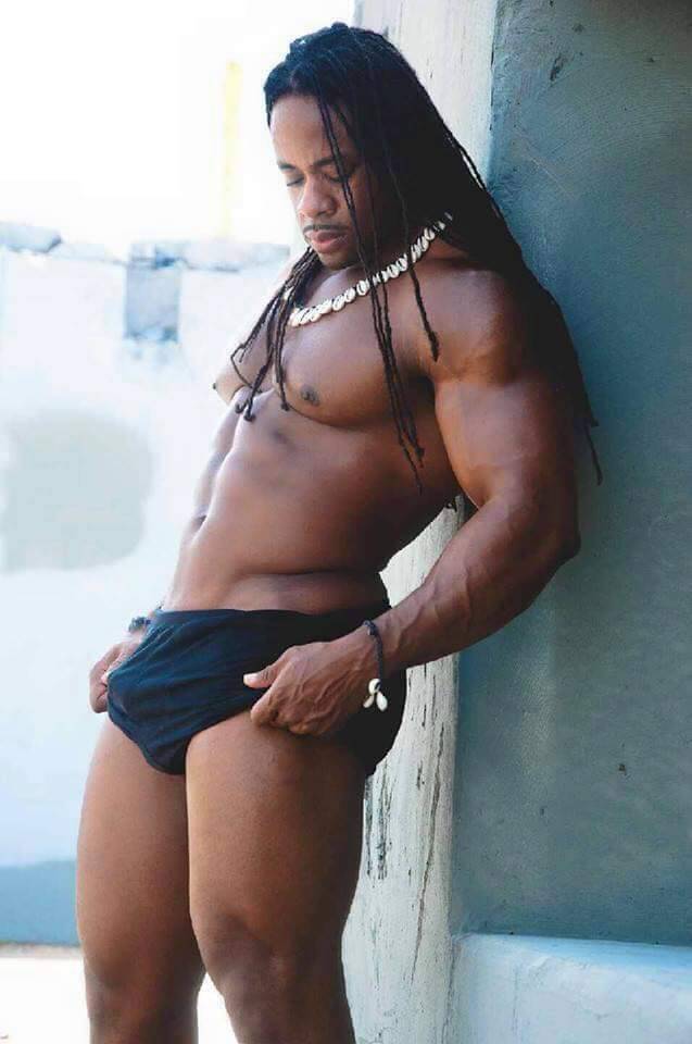 Yes mmm brother  with dreds sexy