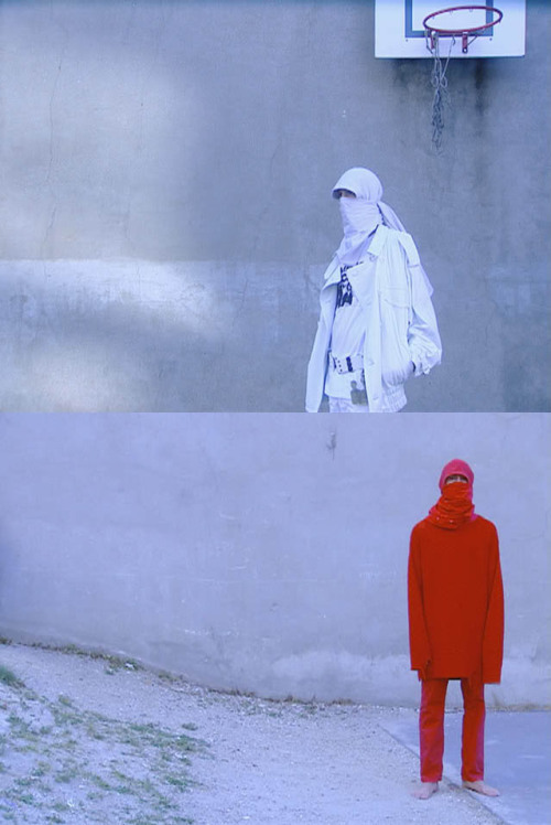 ohthentic:  rafsimonsblog:  Raf Simons Spring/Summer 2002 Collection  Oh 