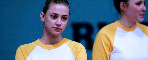 ronniescoopre:on what planet is this heterosexual behavior