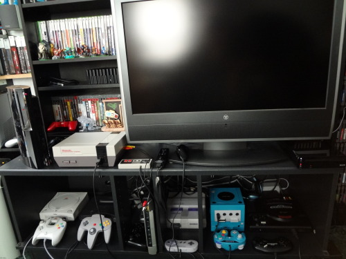 animeinagalaxyfaraway:Done some tweaking of my gaming setup and finally fairly satisfied with how it