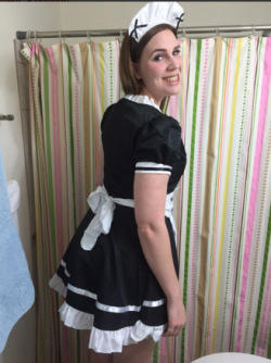 Some maid photos, from before I went to @fragmentedvisions‘ Halloween party. :3