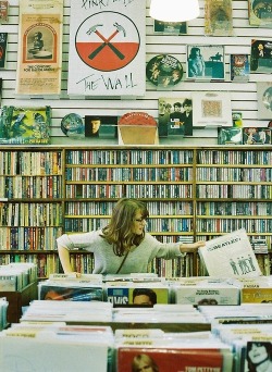dnatheshop:  I miss indie record stores.