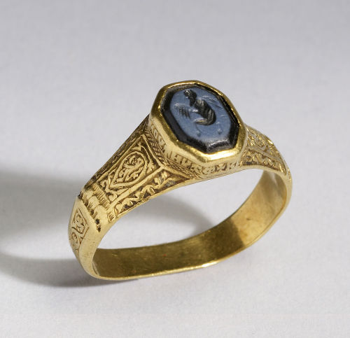 myimaginarybrooklyn: 12th century Byzantine ring featuring the god Pan.