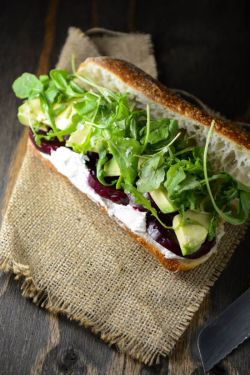 intensefoodcravings:  Roasted Beet, Goat Cheese and Avocado Sandwich | Scaling Back  Now please.