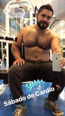 bear-hairy:  Déjanos tu comentario 🐻 . Rebloguea y comparte el contenido si te gustan las fotos. #Bear_Hairy