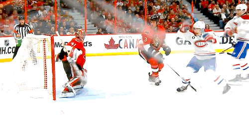 so-hockey-eh:This might be the most hilarious goal I’ve ever seen. Like how?