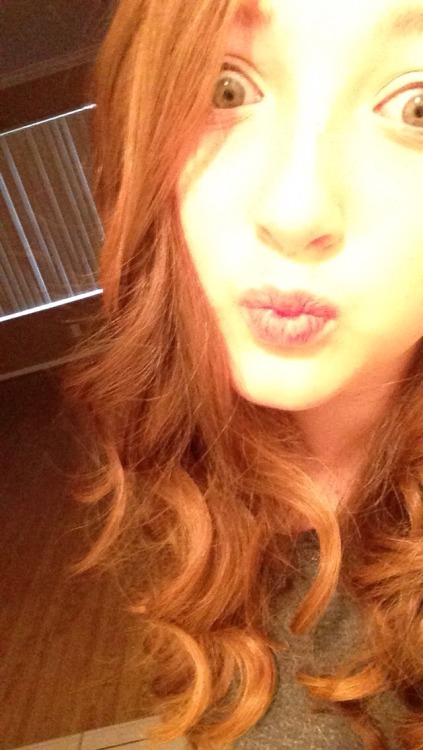 screamingiminlovewithyou:A weeks worth of me. I snapchatted about taylor, modeled with applesauce, p