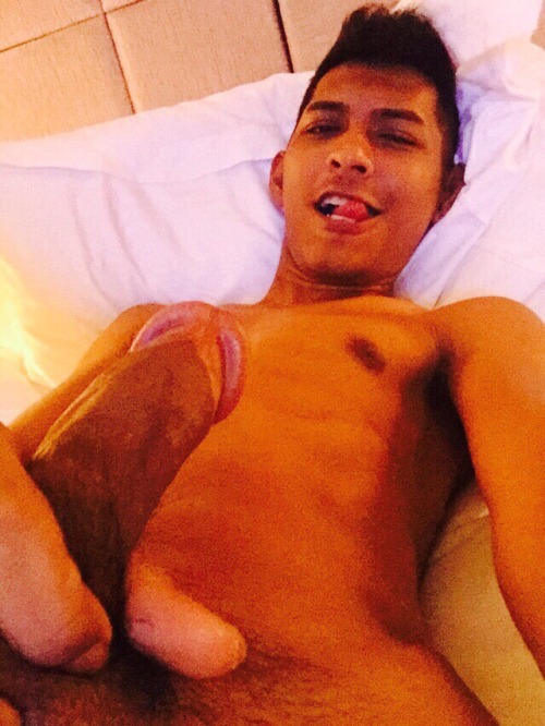 passby-sg: xposedroom: Gordrick Wong with his cute little dick. Follow me for more Exposed Sg Guys!