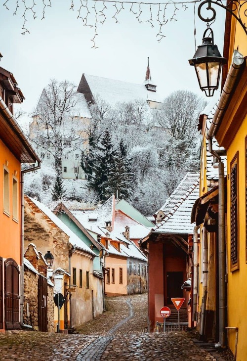 life-does-not-forgive-weakness:  Sighisoara, Romania  florica.alex