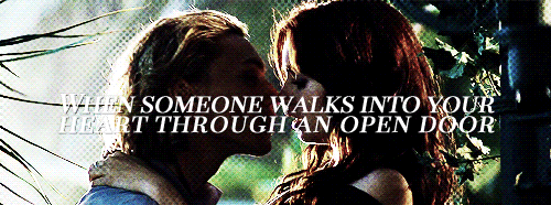 hawtornes:  ”No there’s no one else’s eyes That could see into me No one else’s arms can lift Lift me up so high Your love lifts me out of time And you know my heart by heart” 