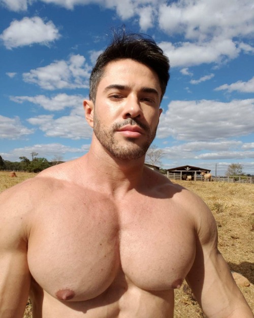 nicephysiques:  Matheus Malta (@matheuspmalta) porn pictures