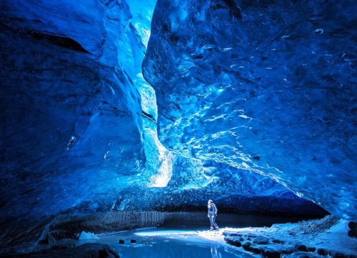 Mendenhall Ice Caves