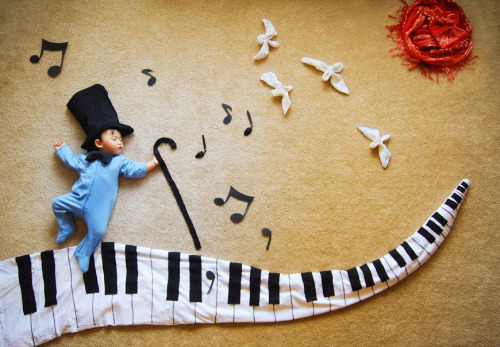 ohmyasian:  souslecieldesf:  What a creative mom!  2890. Wengenn in Wonderland. Artist and mother of three, Queenie Liao imagines what her son might be dreaming of during his naptimes. These are so cute and artfully crafted!  i don’t give a shit