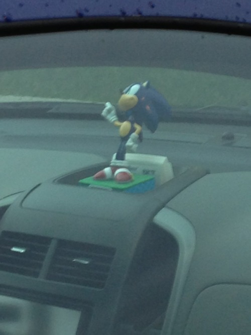 thesecretadventurer: GOTTA GO FAST @dablacksaiyan