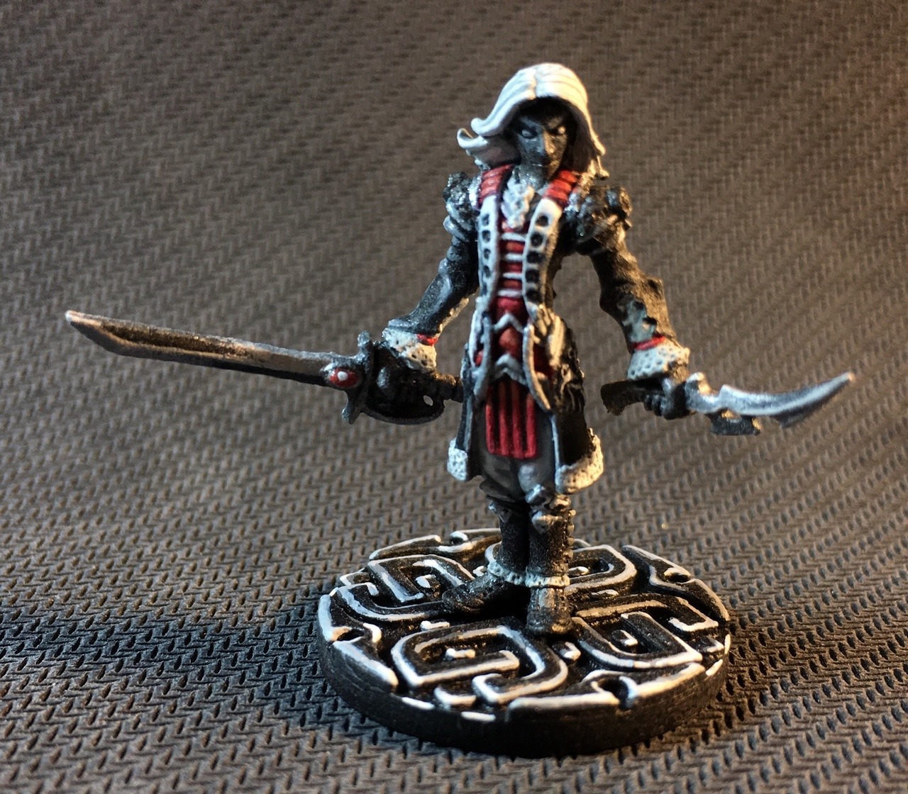 Reaper Pathfinder Miniatures 60161 Ilnerik Sivanshin 