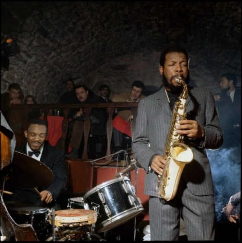 themaninthegreenshirt:  Jazz legends in France by Jean-Pierre Leloir   