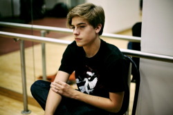 aznguymadness:  omg dylan sprouse. i want