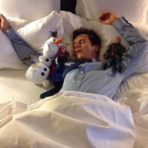 swagerglasses: #Can we just take a moment to appreciate how hot and cute Jonathan Groff (Kristoff&rs