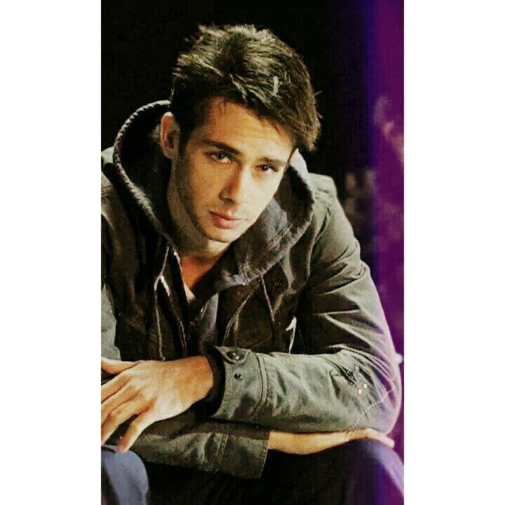 micachodakovsky:  The love of my life. Scott Mechlowicz 💙💞👍💜👌😍✨