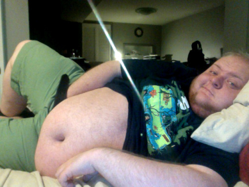 gordo4gordo4superchub:  reallifescomedyrelief:  reallifescomedyrelief:  I swear every time I take a nap I say I’m gonna be normal, but then every time I wake up my shirt is rolled up over my belly and my hand is in my pants.  Actual reenactment of me