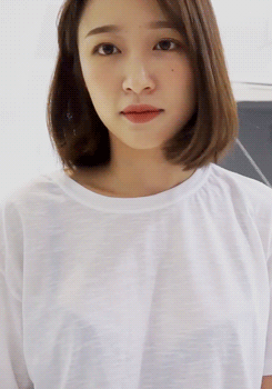 hyoyu:her see through shirt…